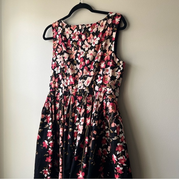 Talbots Women's 12 Floral Sleeveless Pleated Fit & Flare Dress Pockets Cocktails - Picture 6 of 10